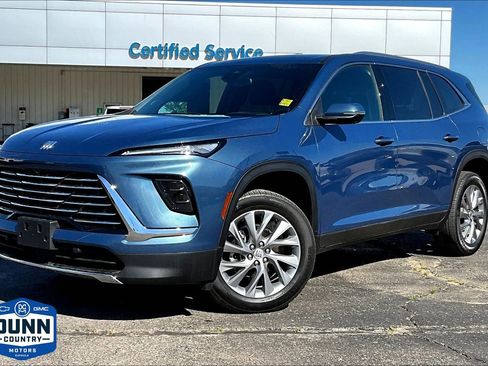 Used 2025 Buick Enclave Preferred FWD image 1