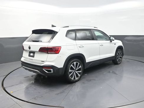Used 2022 Volkswagen Taos SE AWD/4WD image 8