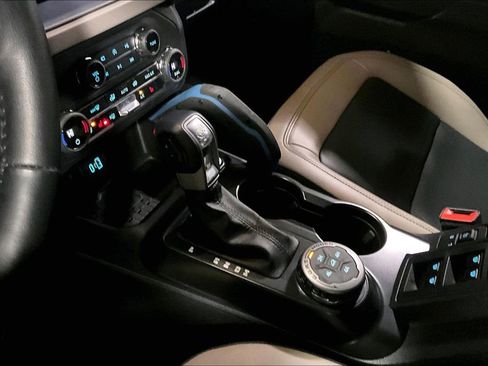 Certified 2024 Ford Bronco Wildtrak image 28