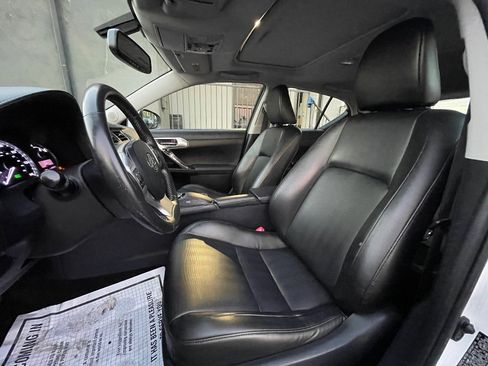 Used 2013 Lexus CT 200h image 11