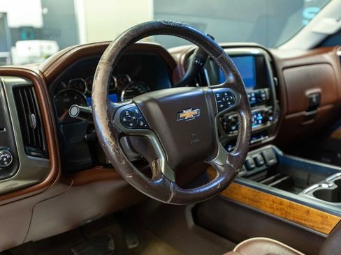 Used 2015 Chevrolet Silverado 1500 High Country w/ High Country Premium Package image 11