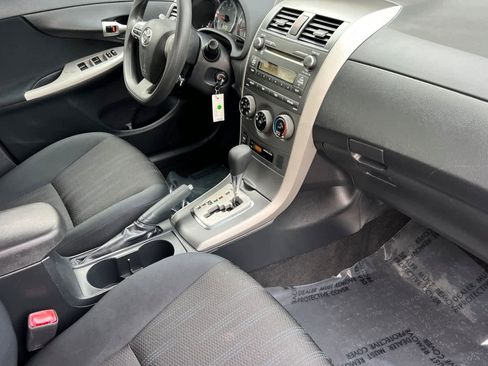 Used 2011 Toyota Corolla S image 16