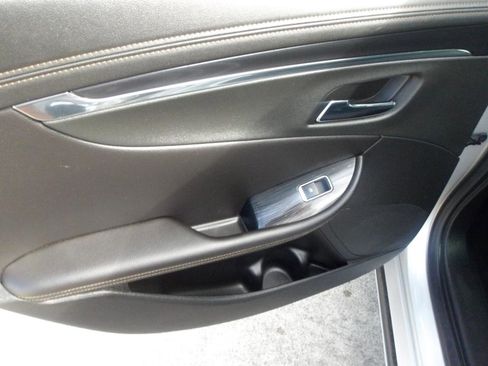 Used 2019 Chevrolet Impala Premier FWD image 16