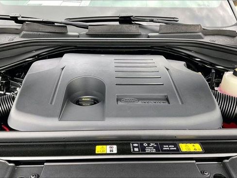 New 2025 Land Rover Range Rover Long Wheelbase SE AWD/4WD image 13