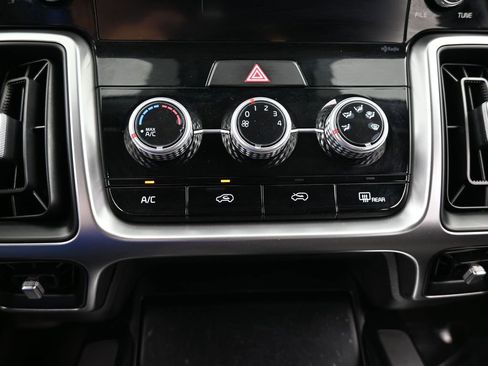Used 2022 Kia Sorento LX image 23