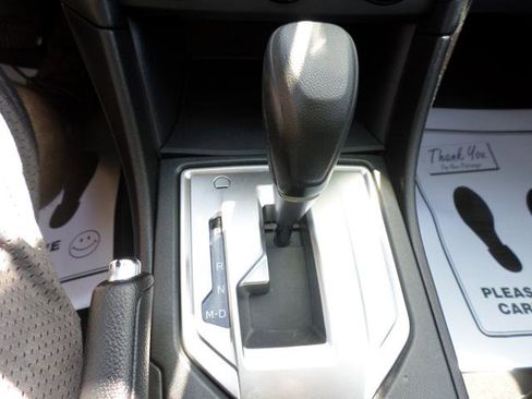 Used 2017 Subaru Impreza 2.0i Premium image 12