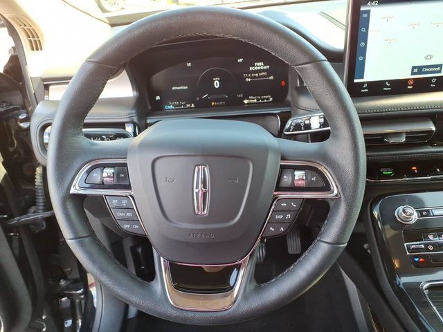 Certified 2023 Lincoln Nautilus AWD w/ Premium Package image 17