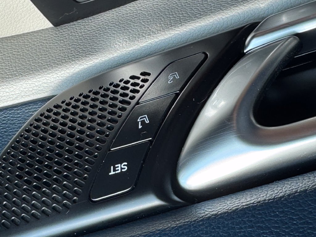 Used 2024 Kia Telluride SX FWD image 30