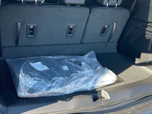 New 2026 GMC Acadia AT4 image 25