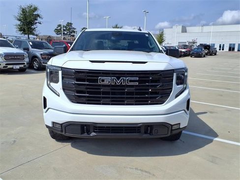 Used 2023 GMC Sierra 1500 Elevation w/ LPO, Elevation Black Package image 24