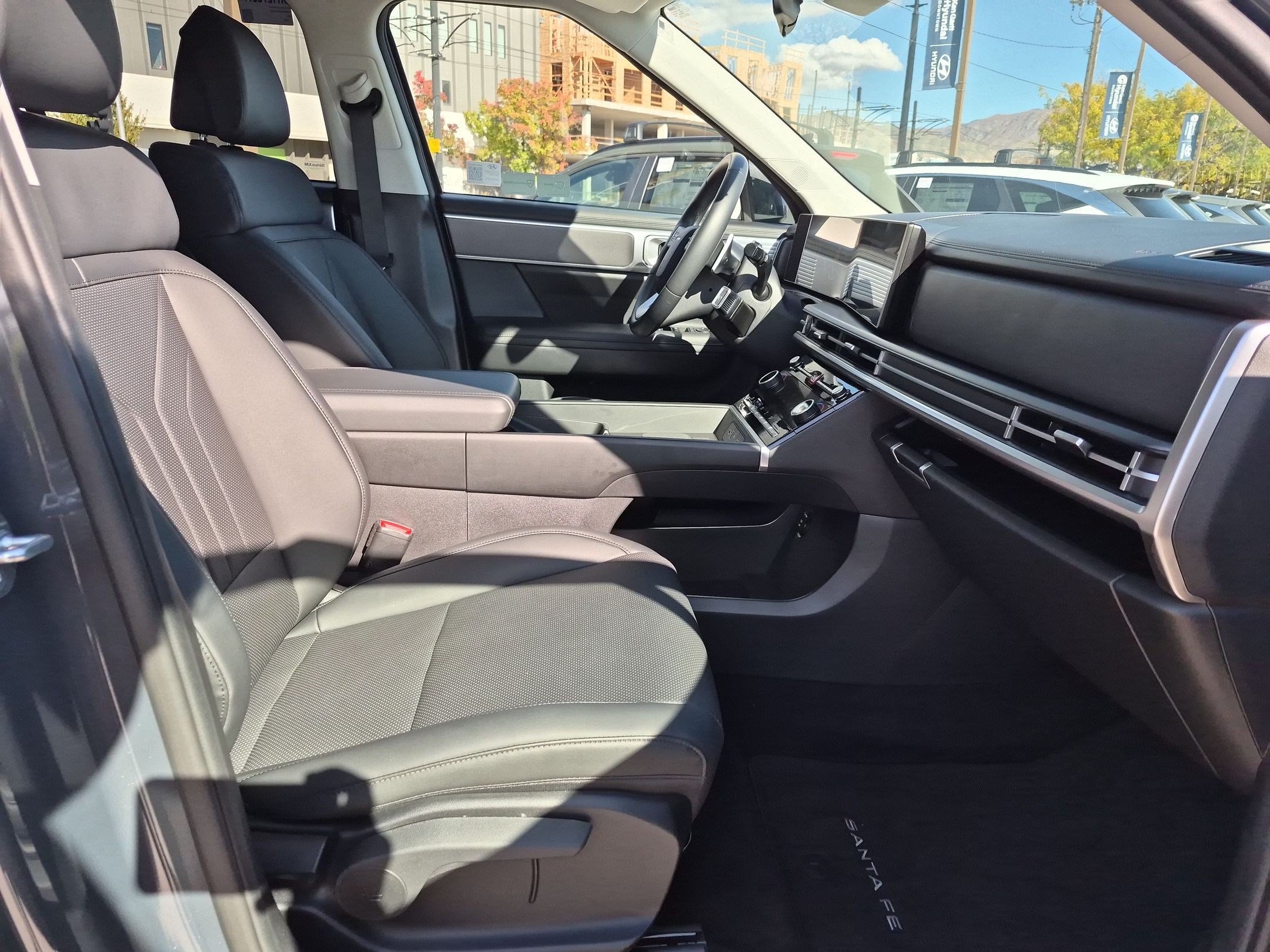 Used 2025 Hyundai Santa Fe SEL AWD/4WD image 30