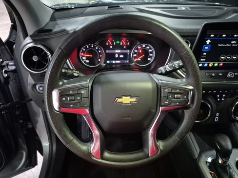Certified 2025 Chevrolet Blazer LT AWD/4WD image 12