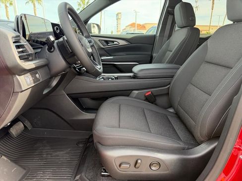 New 2026 Chevrolet Traverse LT w/ Midnight/Sport Edition image 5