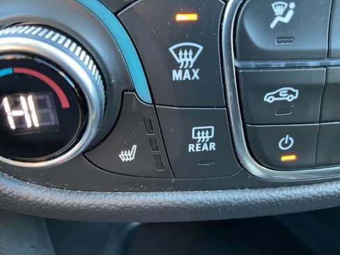 Used 2024 Chevrolet Equinox LT image 22