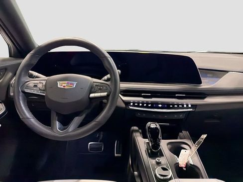 Certified 2025 Cadillac XT4 Sport FWD image 19