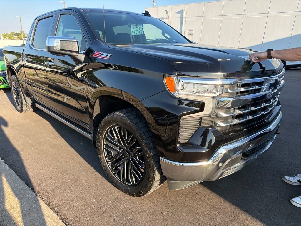 Used 2022 Chevrolet Silverado 1500 LTZ w/ LTZ Premium Package AWD/4WD image 1