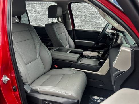 Used 2023 Toyota Sequoia Limited image 26