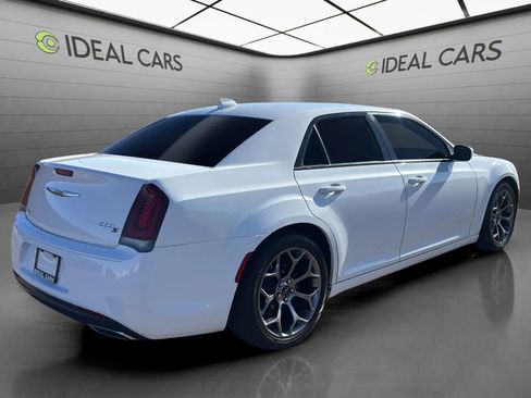 Used 2017 Chrysler 300 S RWD image 5
