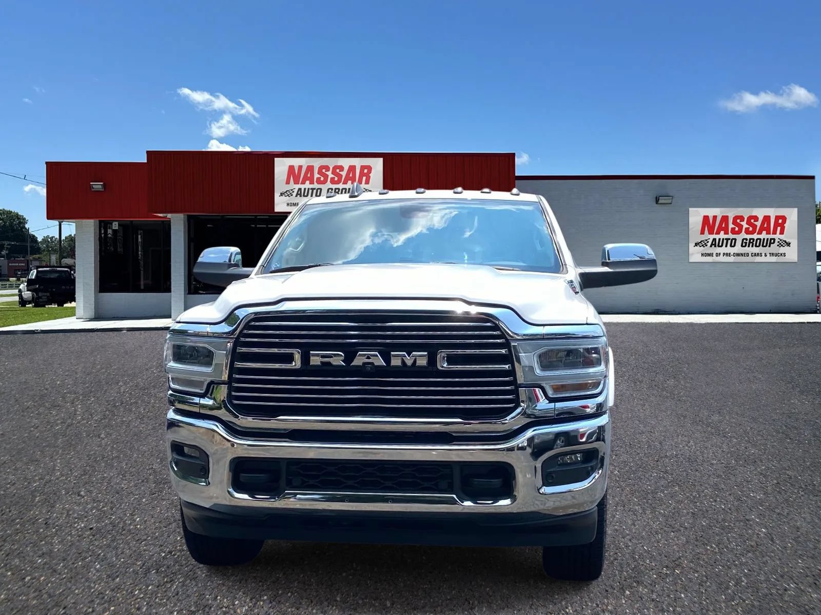 Used 2020 RAM 2500 Laramie AWD/4WD image 2