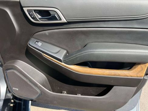 Used 2019 GMC Yukon XL Denali AWD/4WD image 24