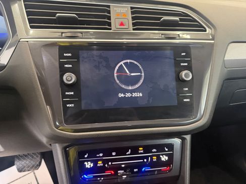 Used 2024 Volkswagen Tiguan SE image 23