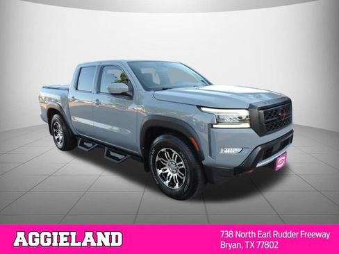 Used 2022 Nissan Frontier Pro-X RWD image 3