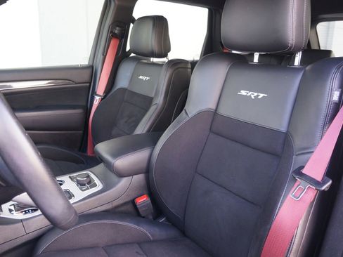 Used 2020 Jeep Grand Cherokee SRT image 34