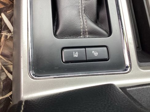 Used 2018 Ford F150 Lariat w/ Equipment Group 502A Luxury AWD/4WD image 26