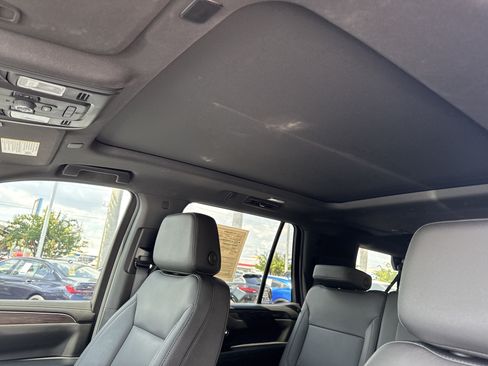 Used 2023 Chevrolet Tahoe Z71 w/ Luxury Package AWD/4WD image 24