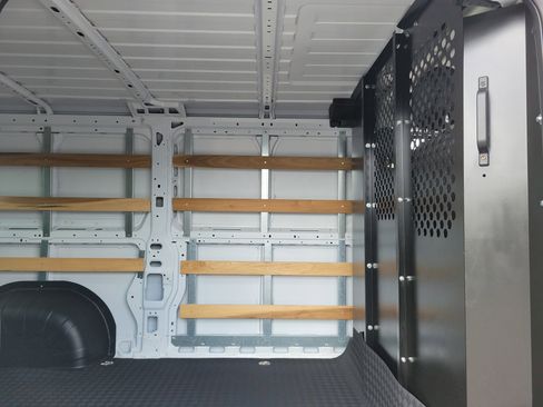 Used 2025 RAM ProMaster 2500 w/ U-Haul Equipment Group FWD image 12