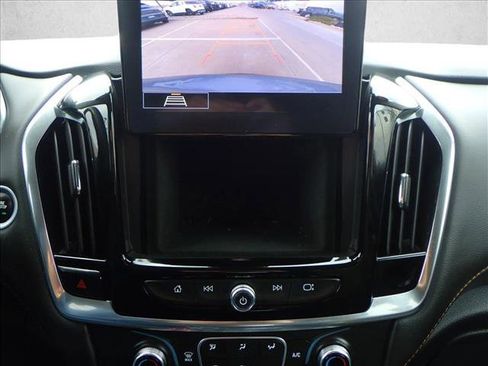 Used 2020 Chevrolet Traverse LT w/ Driver Confidence II Package image 19