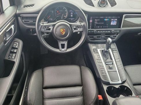 Used 2021 Porsche Macan Turbo image 11