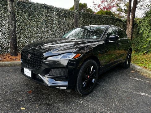 Used 2022 Jaguar F-PACE S image 1
