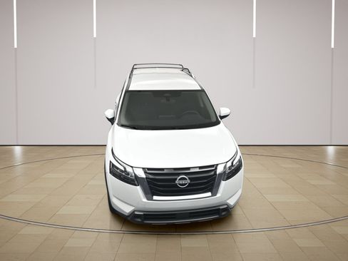 Certified 2025 Nissan Pathfinder SV FWD image 31