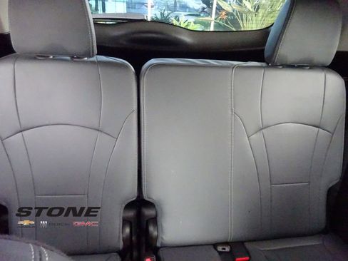 Used 2018 Buick Enclave Essence image 23