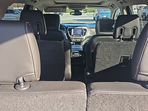 Used 2019 GMC Acadia Denali w/ Technology Package image 8