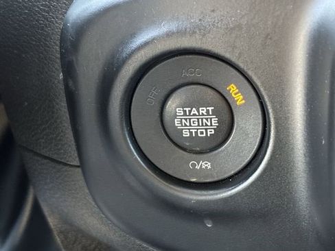 Used 2023 Jeep Wrangler Willys image 17