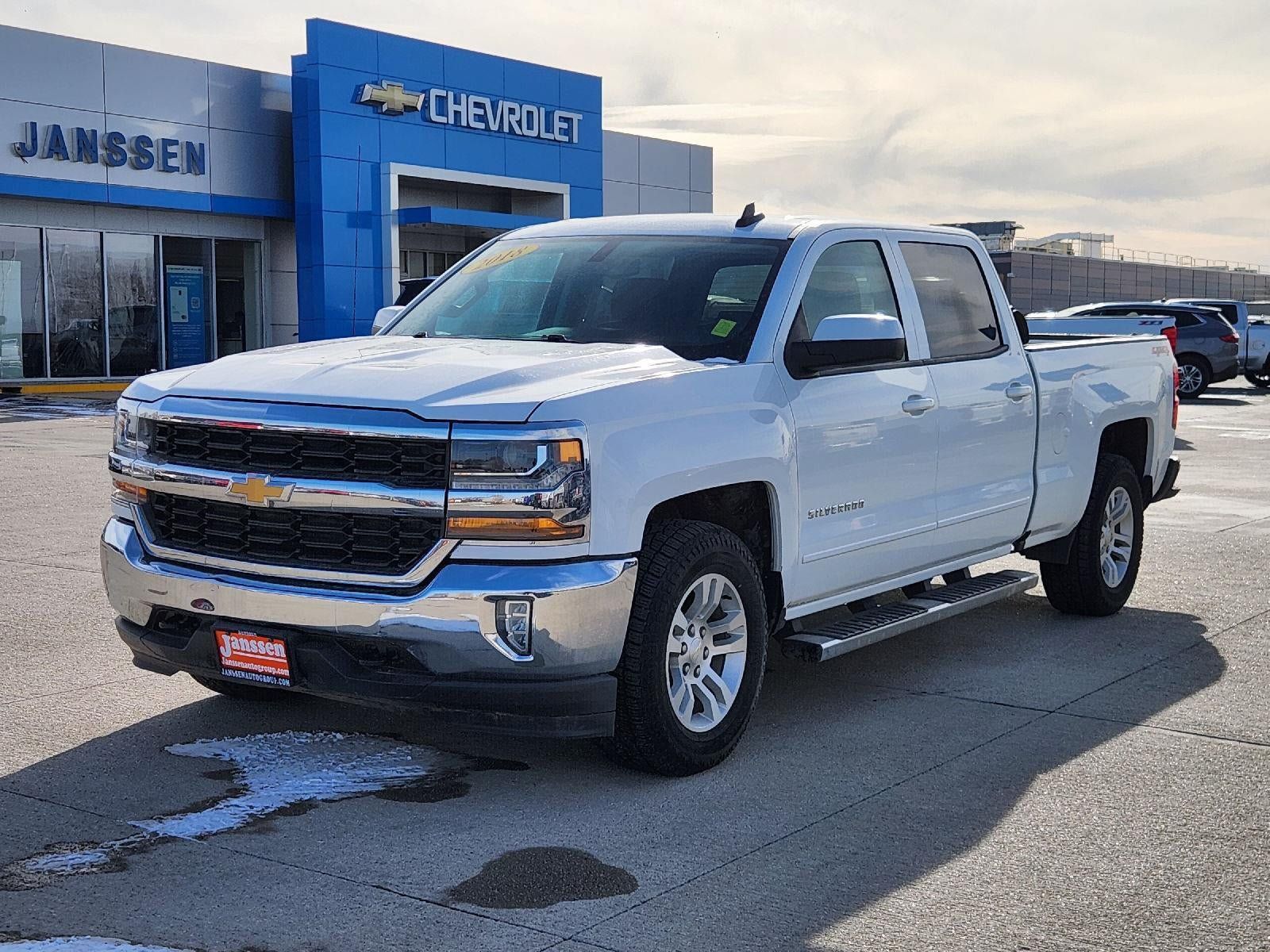 Used 2018 Chevrolet Silverado 1500 LT w/ All Star Edition AWD/4WD image 2