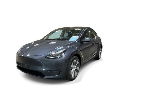 Certified 2023 Tesla Model Y AWD image 1