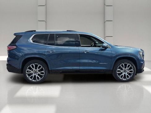 Used 2026 GMC Acadia Denali Ultimate FWD image 6