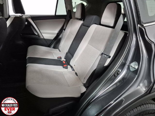 Used 2016 Toyota RAV4 XLE AWD/4WD image 25