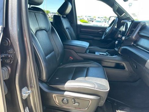 Used 2022 RAM 1500 Limited w/ Body Color Bumper Group AWD/4WD image 19