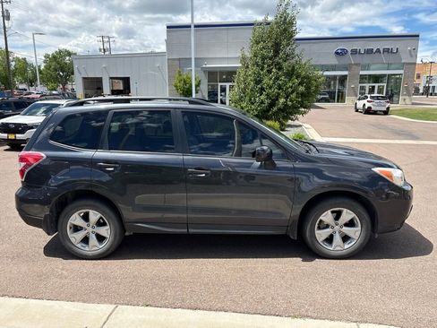 Used 2015 Subaru Forester 2.5i Premium AWD/4WD image 2