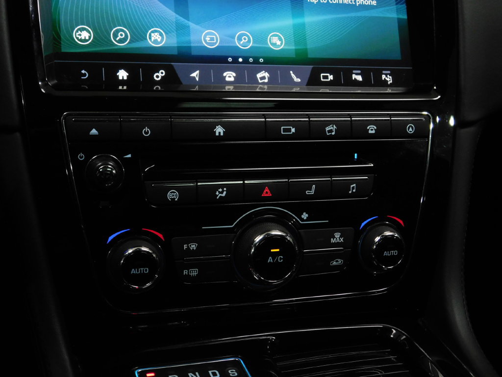 Used 2018 Jaguar XJ RWD image 48