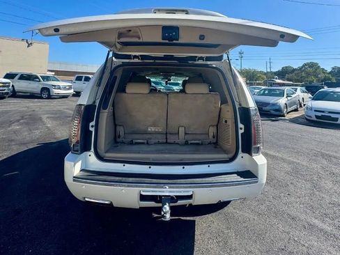 Used 2013 Cadillac Escalade Premium image 10