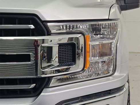 Used 2018 Ford F150 XLT image 10