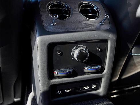 Used 2025 Rolls-Royce Ghost AWD/4WD image 57
