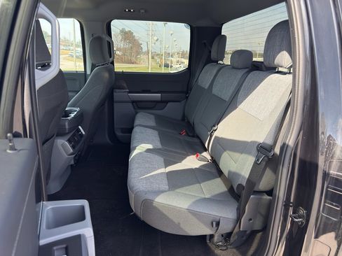 Used 2022 Ford F150 XLT w/ Equipment Group 302A High image 11