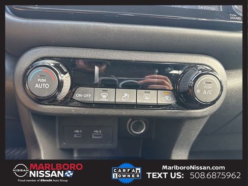 Used 2023 Nissan Kicks SR image 24