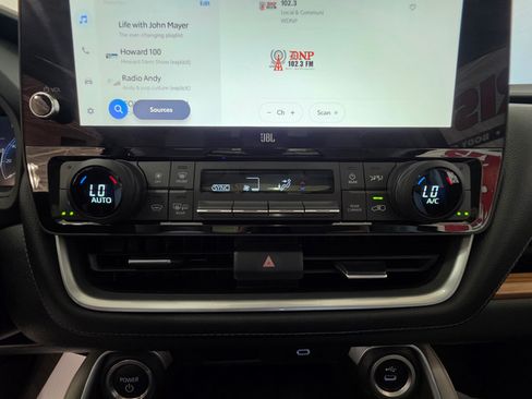 Used 2024 Toyota Grand Highlander AWD Hybrid image 21